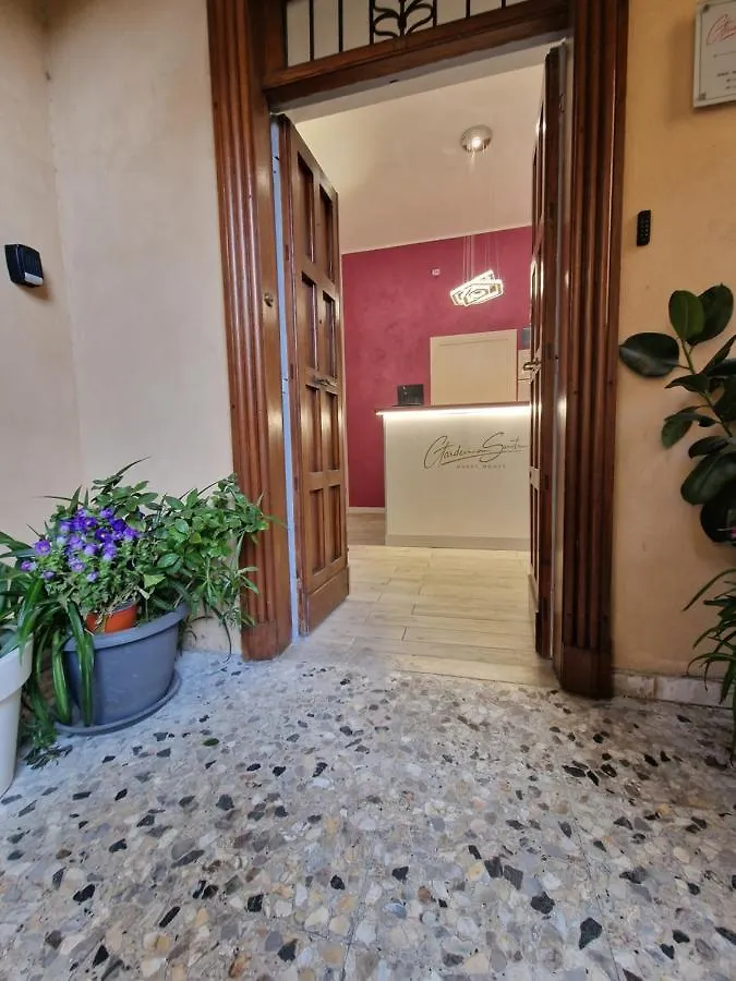 Gardenia Suite Rome 2*,