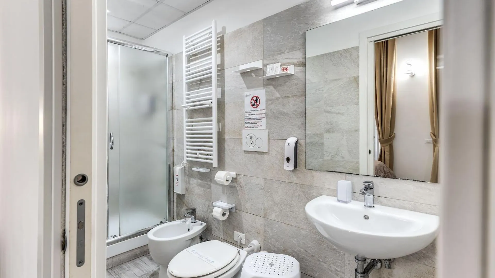 Gardenia Suite Rome 2*,  Italy